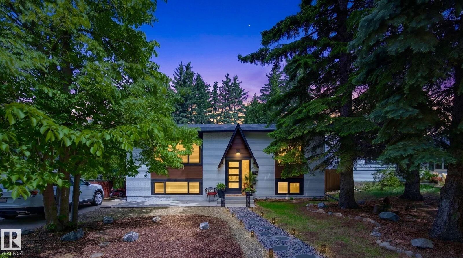 Property Photo:  43 Burnham Place  AB T8N 0A9 