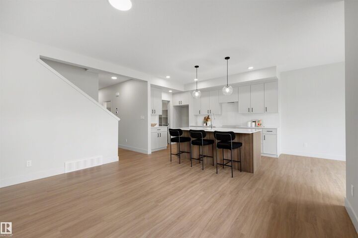 Property Photo:  24 Grayson Green  AB T7Z 0A0 