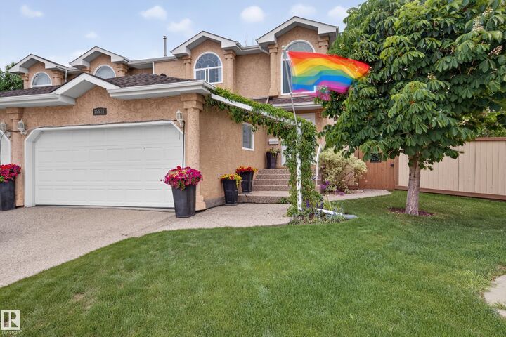 Property Photo:  15827 67B Street NW  AB T5Z 3A8 