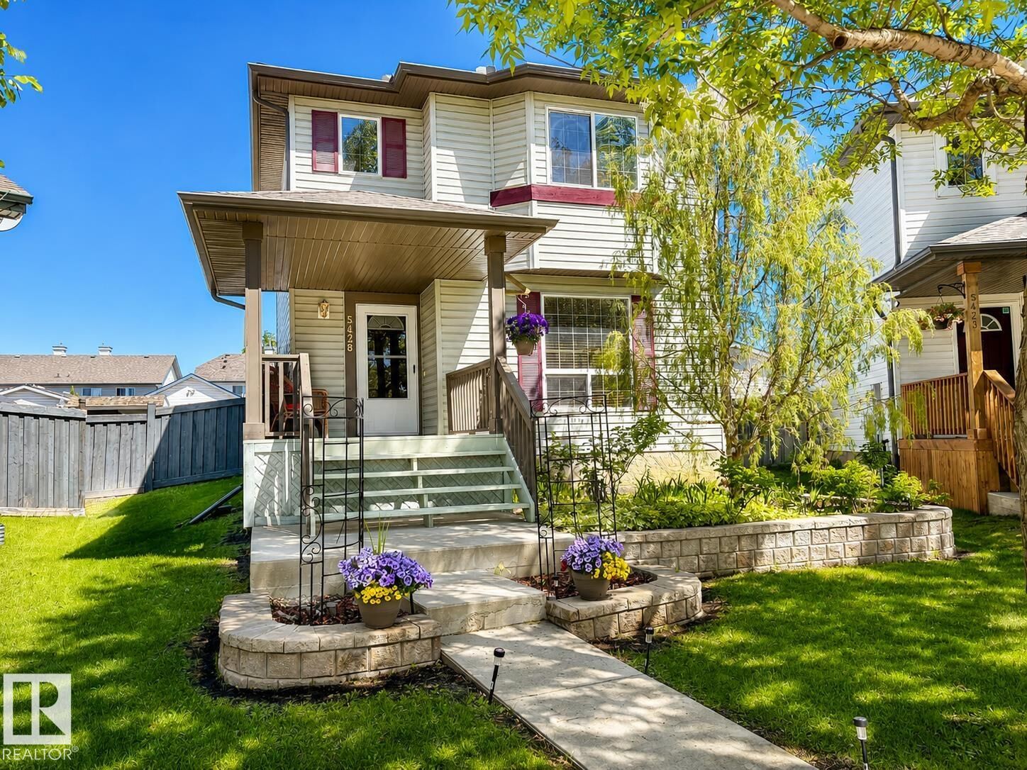 Property Photo:  5428 202 Street NW  AB T6M 2W5 