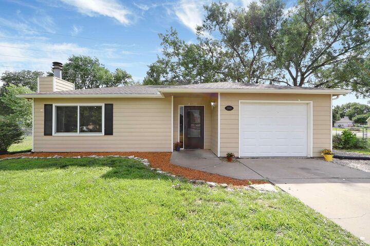 Property Photo:  2445 Buttonwood Drive  KS 66502 