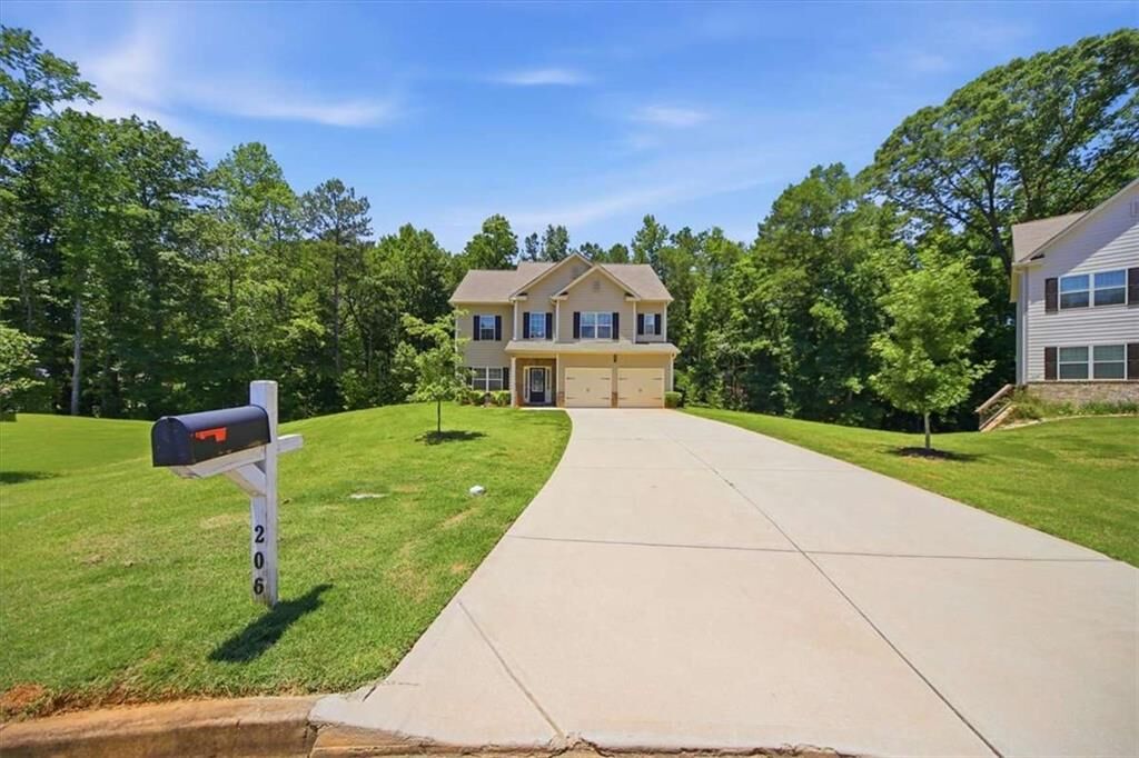 Property Photo: 206 Pincourt Loop GA 30223