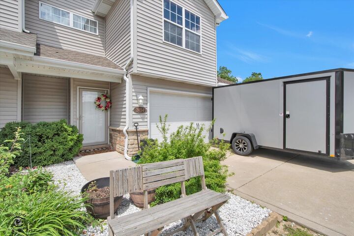 Property Photo:  2454 E 68th Avenue  IN 46410 