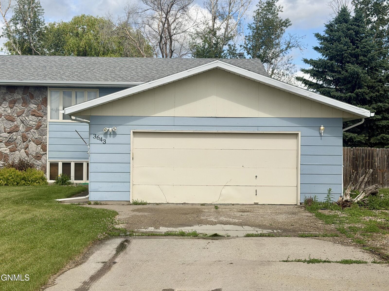 Property Photo:  3643 Regent Drive E  ND 58504 