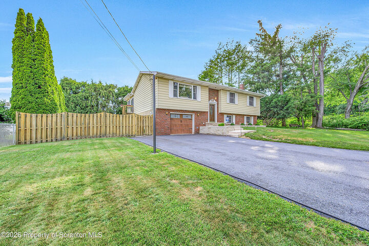 Property Photo:  1735 Bulwer Street  PA 18504 