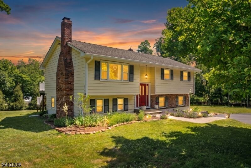 Property Photo:  29 Oxford Cir  NJ 08558 
