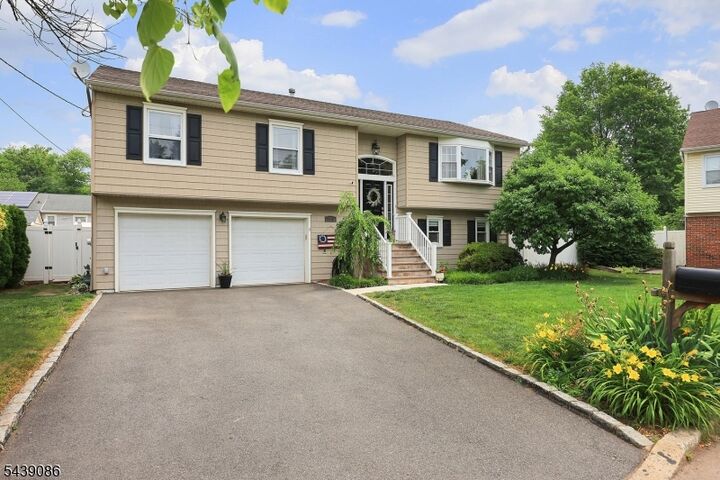 Property Photo:  706 Hory St  NJ 07016 