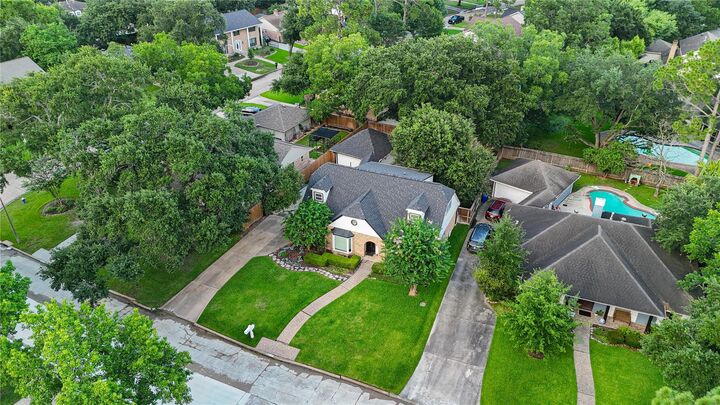 Property Photo: 1507 Ashford Parkway TX 77077
