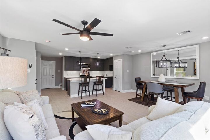 Property Photo:  9934 Lanewell Street  TX 77029 