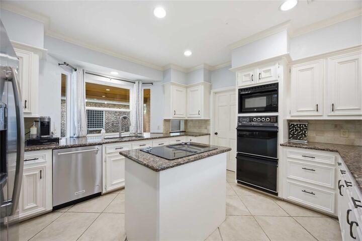 Property Photo: 2907 Forest Garden Drive TX 77345