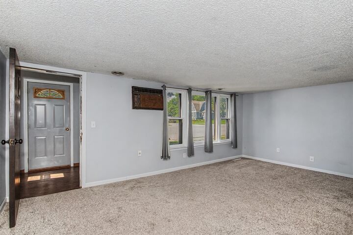 Property Photo: 1017 Giddings Street IA 50134