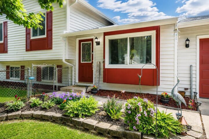 Property Photo: 3801 W Woodmere Court IN 47403