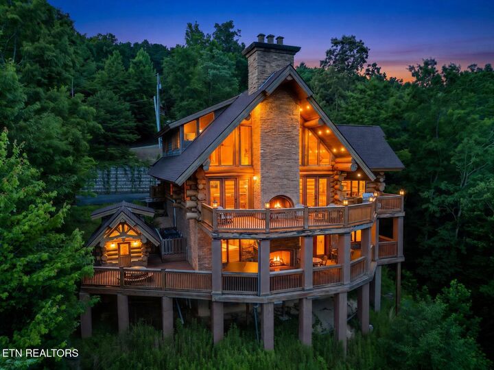 Property Photo: 213 Matterhorn Drive TN 37738