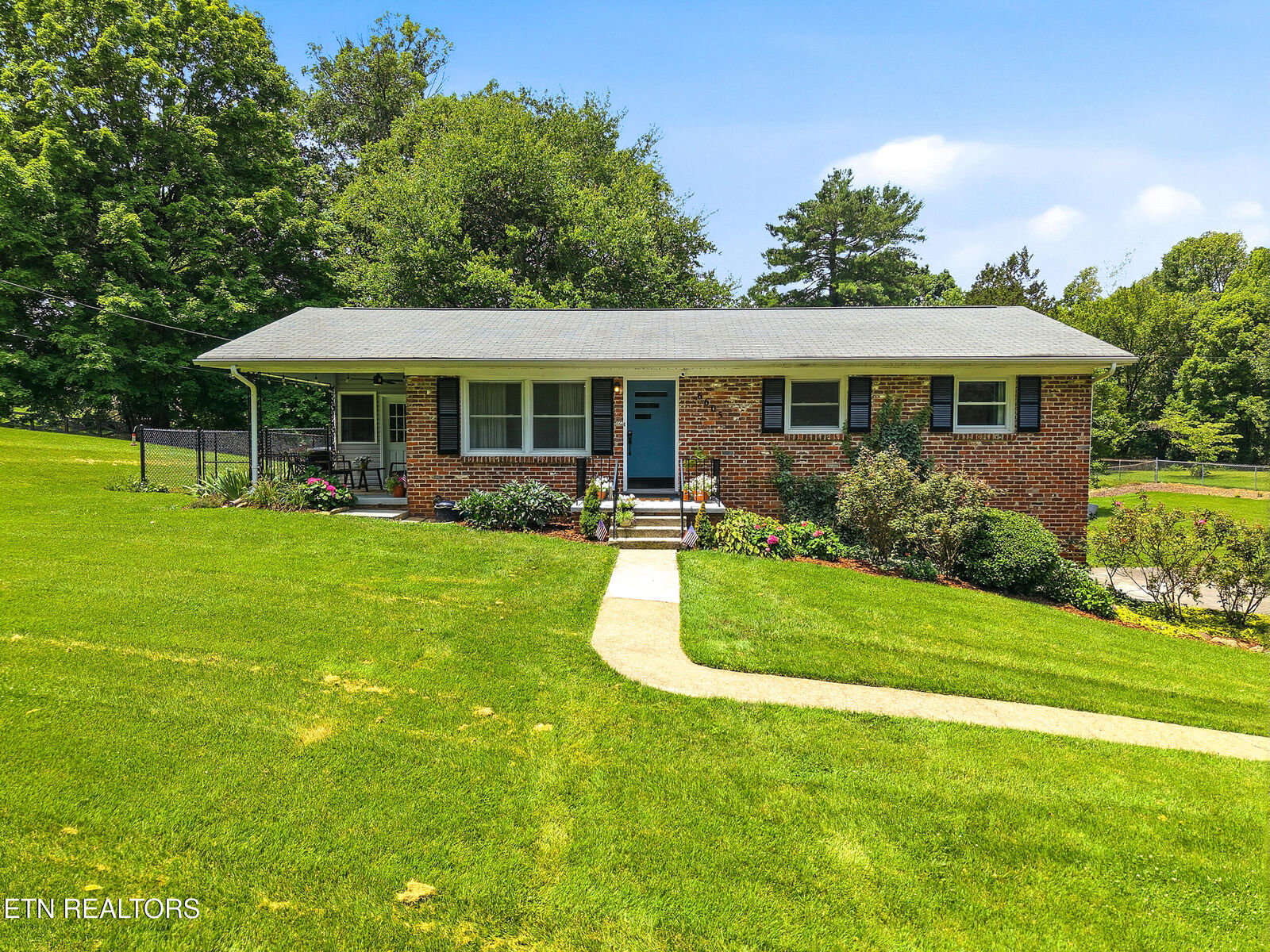 Property Photo: 6605 E Dick Ford Lane TN 37920
