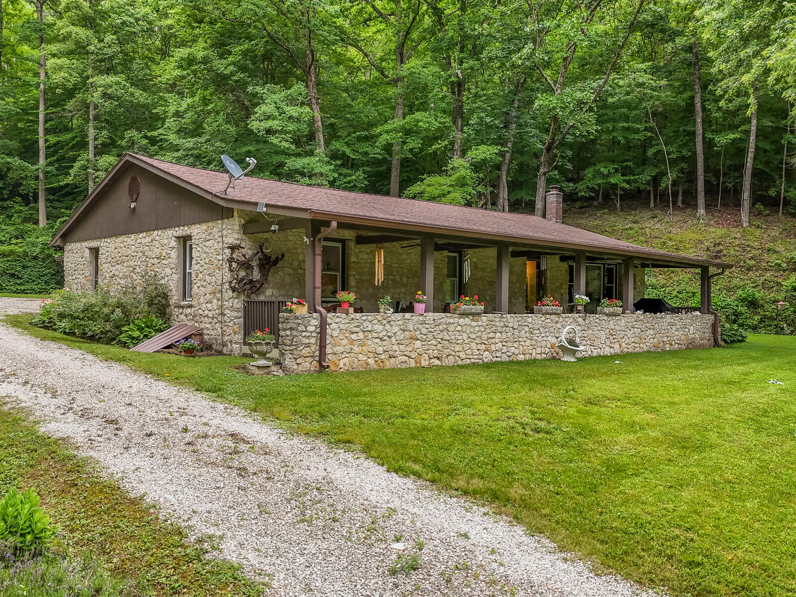 Property Photo: 16596 W Us. Highway 60 KY 41164