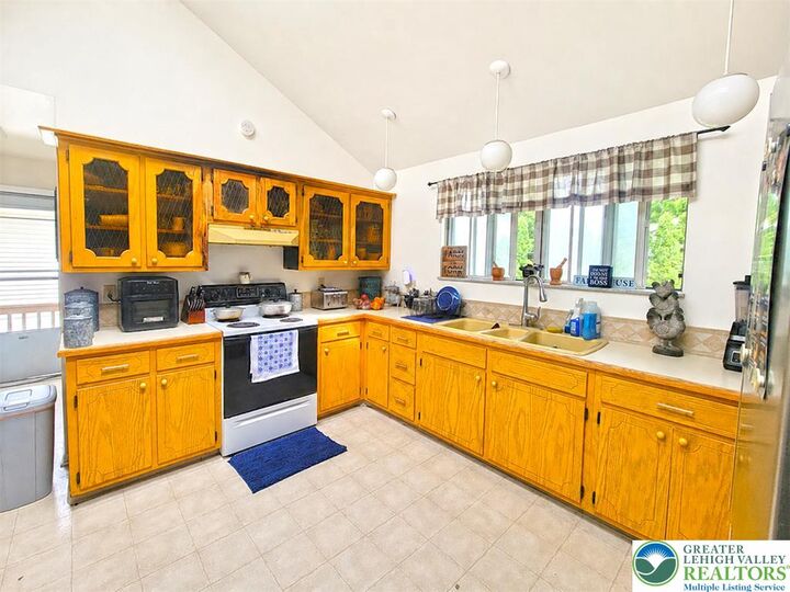 Property Photo: 1401 Pennsylvania Street PA 18102