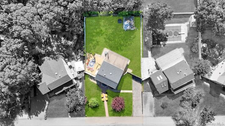 Property Photo:  22 Wagon Lane E  NY 11720 