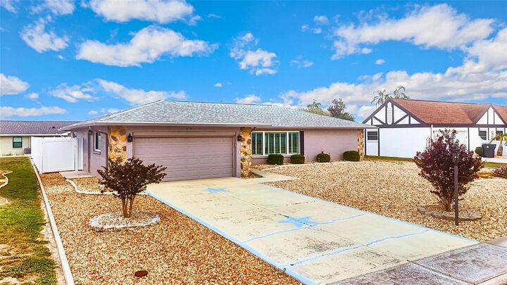 Property Photo:  615 Allegheny Drive  FL 33573 