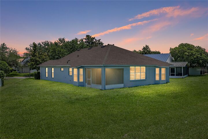 Property Photo:  623 Straw Lake Drive  FL 33510 