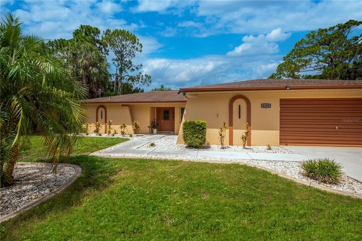 Property Photo:  2199 Bendway Drive  FL 33948 