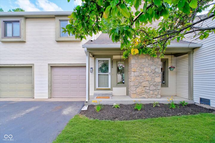 Property Photo:  2522 Spring Hill Court  IN 46268 