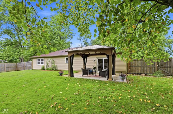 Property Photo:  8035 Vineyard Drive  IN 46260 