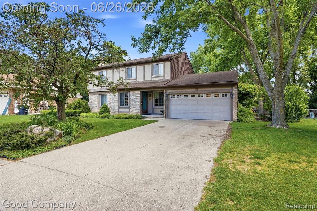 Property Photo:  38630 Meeting House Lane  MI 48154 1144 