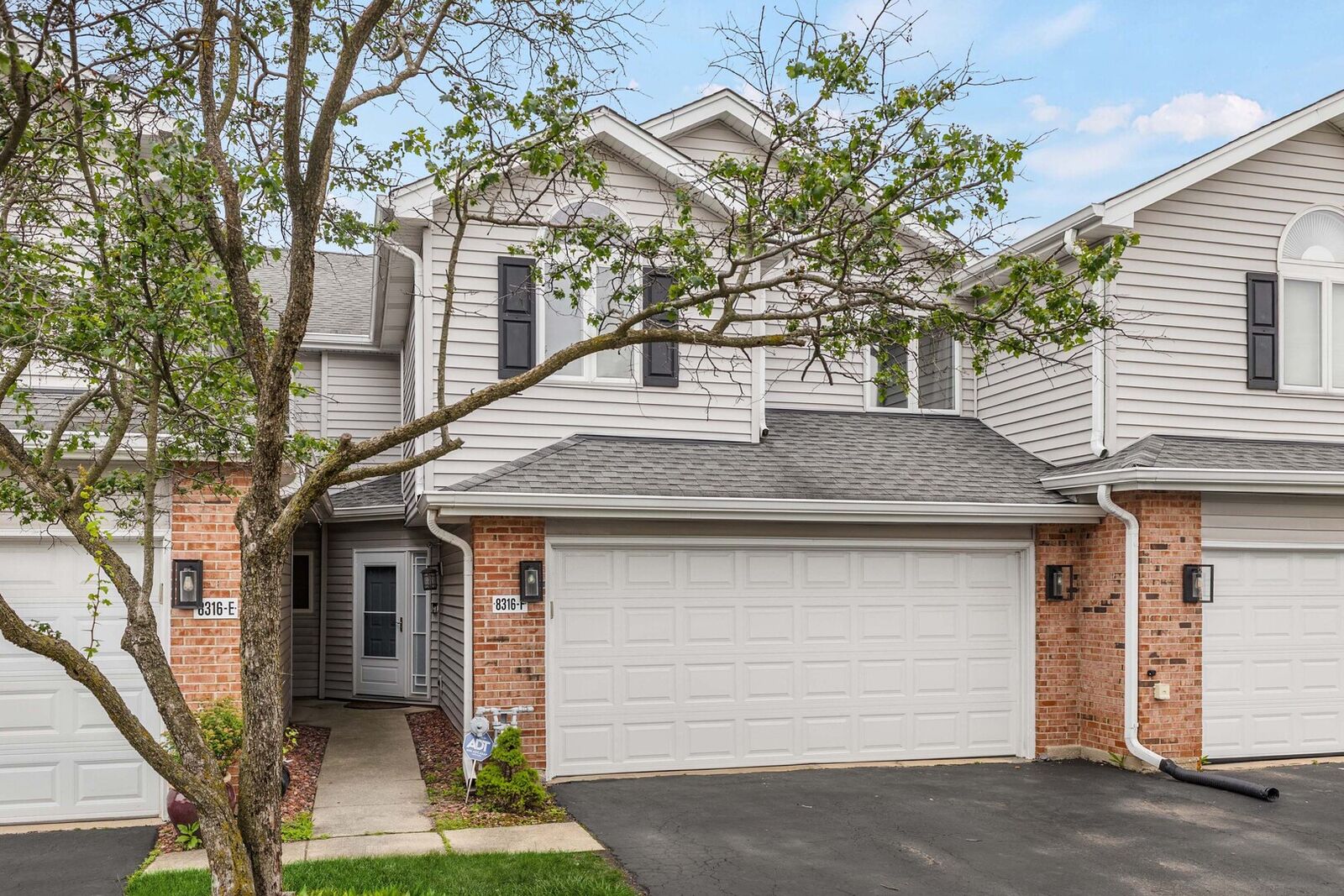 Property Photo: 8316 Highpoint Circle F IL 60561