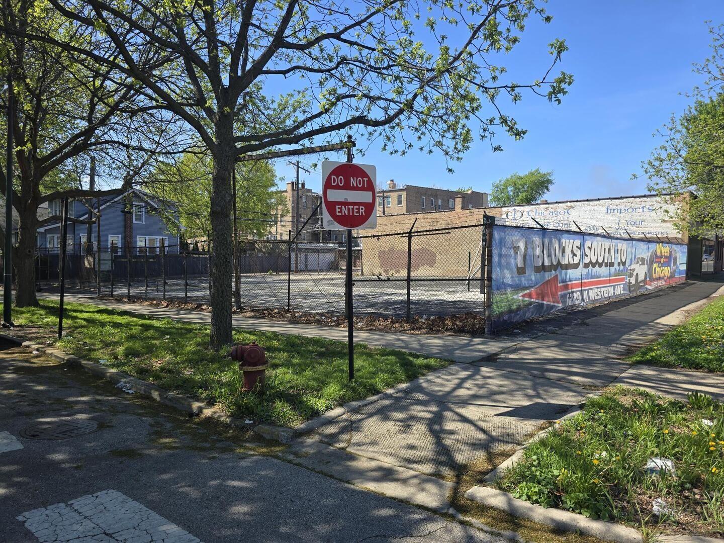Property Photo: 6936 N Western Avenue IL 60645