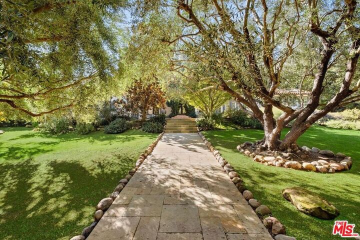 Property Photo:  647 Old Topanga Canyon Road  CA 90290 