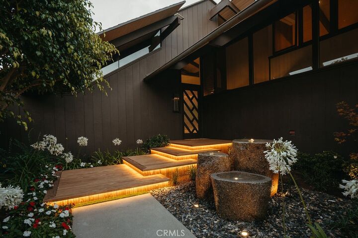 Property Photo: 1534 Santiago CA 92660