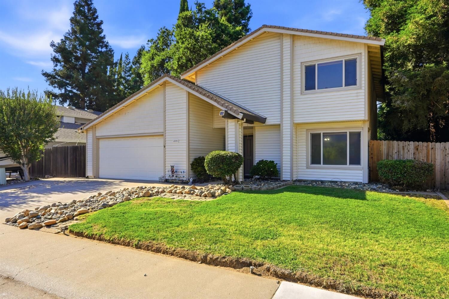 Property Photo: 8929 Castle Park Drive CA 95624