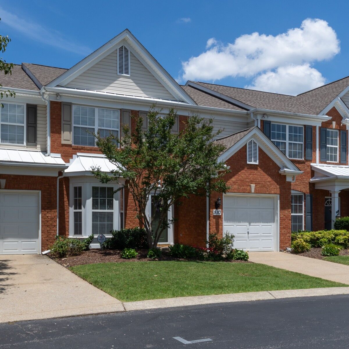 Property Photo: 510 Old Towne Dr TN 37027