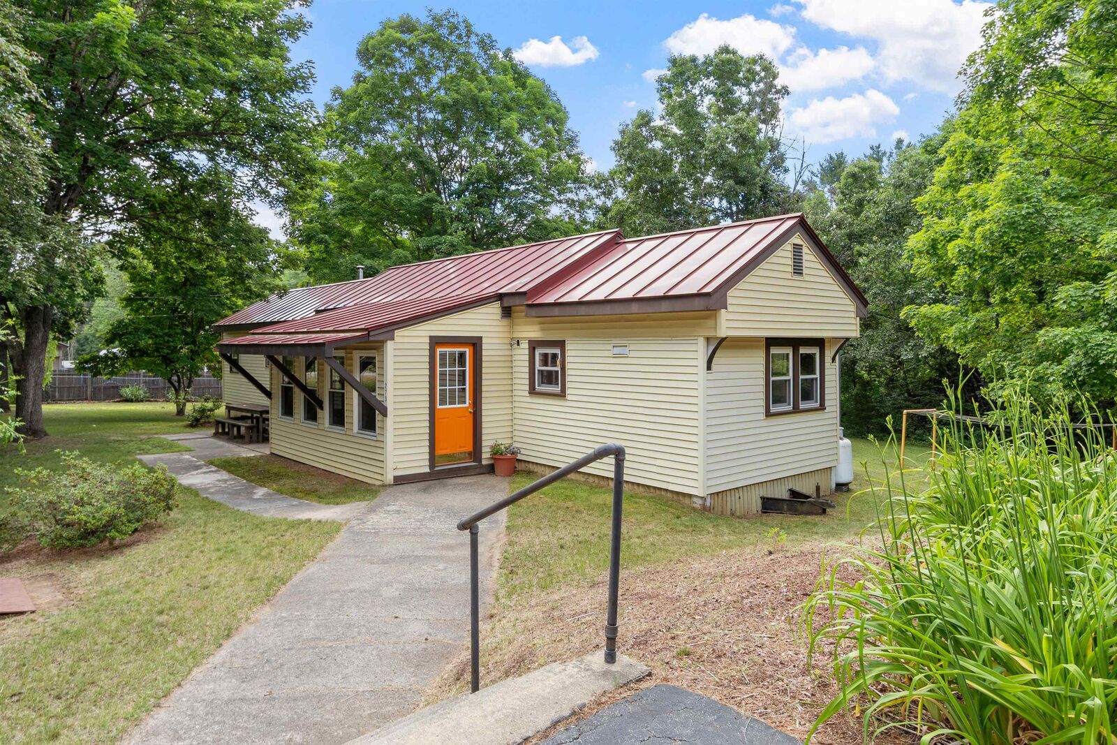 Property Photo: 273 Melendy Road NH 03055