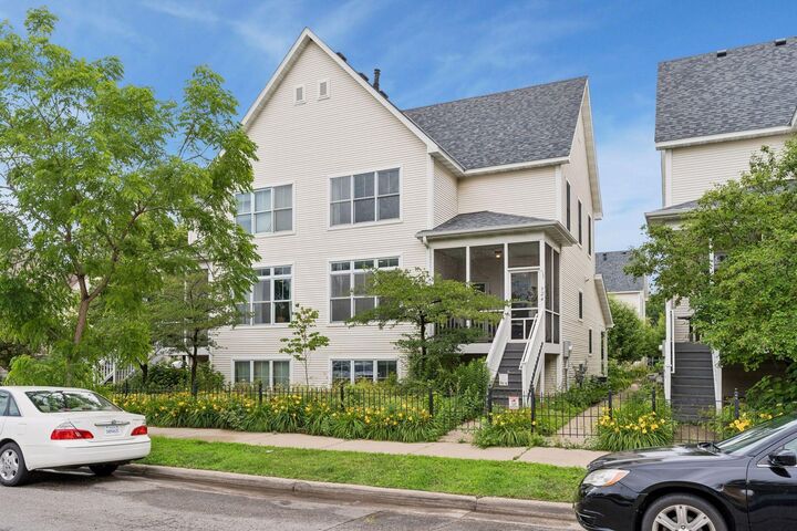 Property Photo: 724 E 25th Street MN 55404