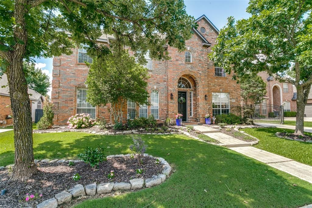 Property Photo:  1302 Cumberland Drive  TX 76248 