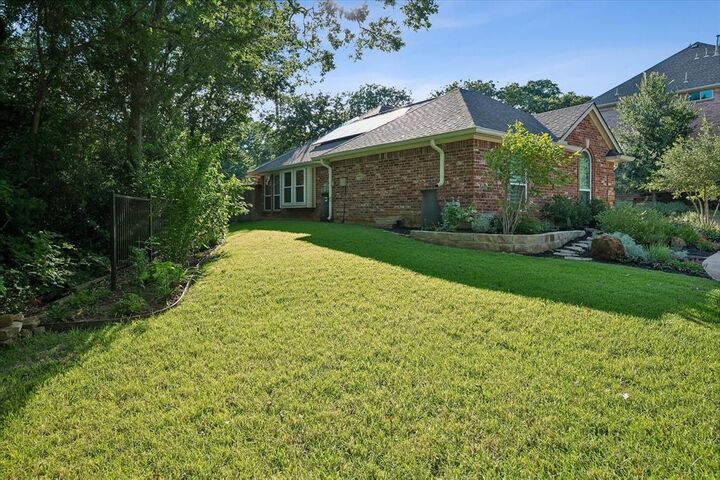 Property Photo: 2701 Hidden Lake Drive TX 76051