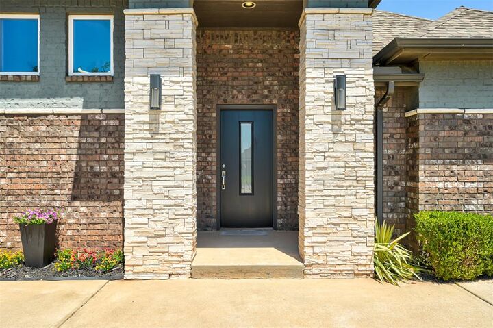 Property Photo:  2433 NW 173rd Street  OK 73012 
