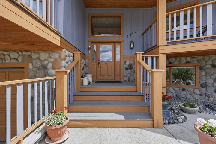 Property Photo: 1345 Heustis Drive BC V0K 1A0