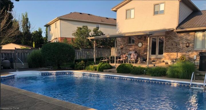 Property Photo: 84 Jamieson Drive ON N3W 2M4