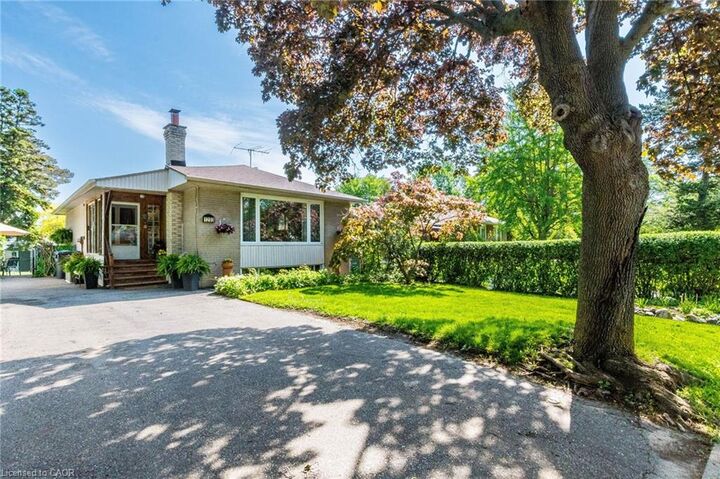 Property Photo: 1293 Daimler Road ON L5J 3T3