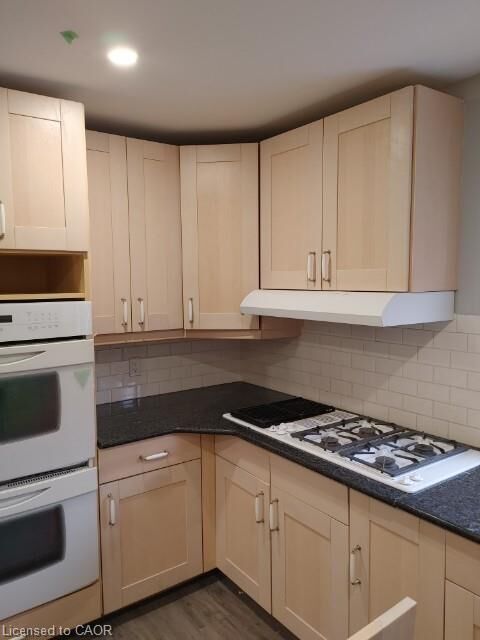 Property Photo:  131 Bell Avenue 1  ON L8K 3E5 