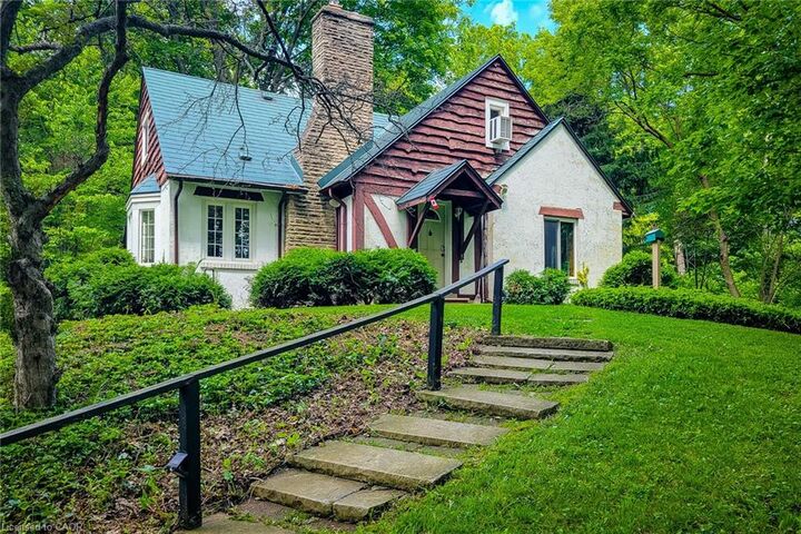 Property Photo:  311 Golf Links Road  ON L9G 2N6 