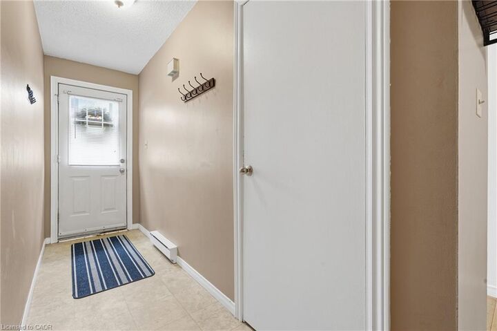 Property Photo:  513 Weber Street N B  ON N2L 4G1 