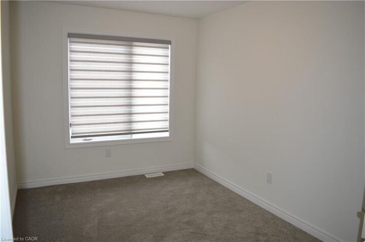 Property Photo:  32 Dryden Lane  ON L8H 0B6 