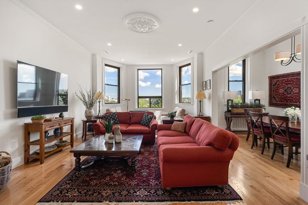 Property Photo:  31 Bay State Rd 4  MA 02215 