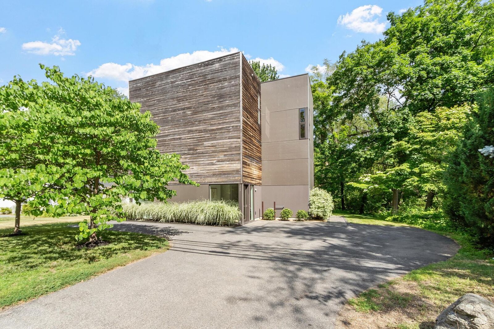 Property Photo: 269 Sudbury Rd MA 01742