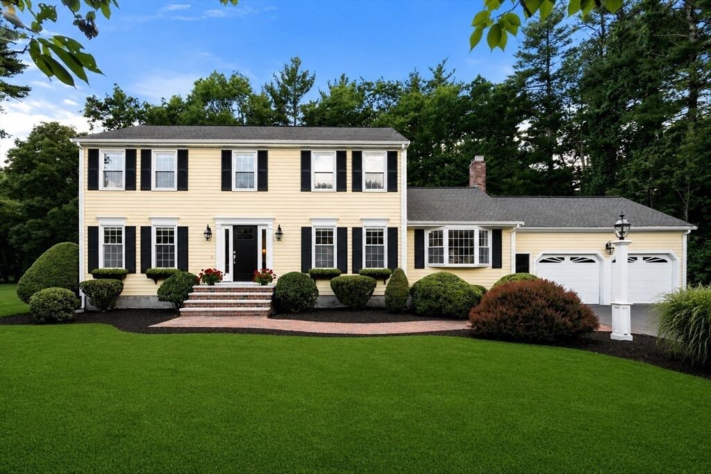 Property Photo:  27 Oriole Road  MA 02052 