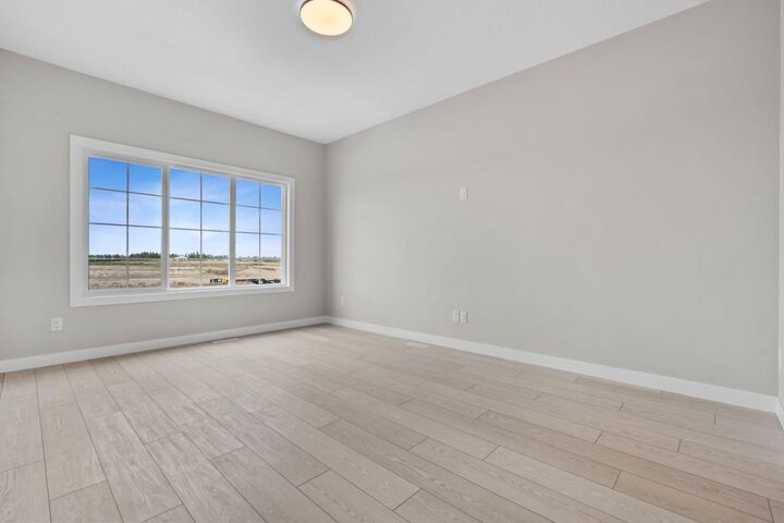 Property Photo: 9989 Huxbury Drive NE AB T2A 8C3