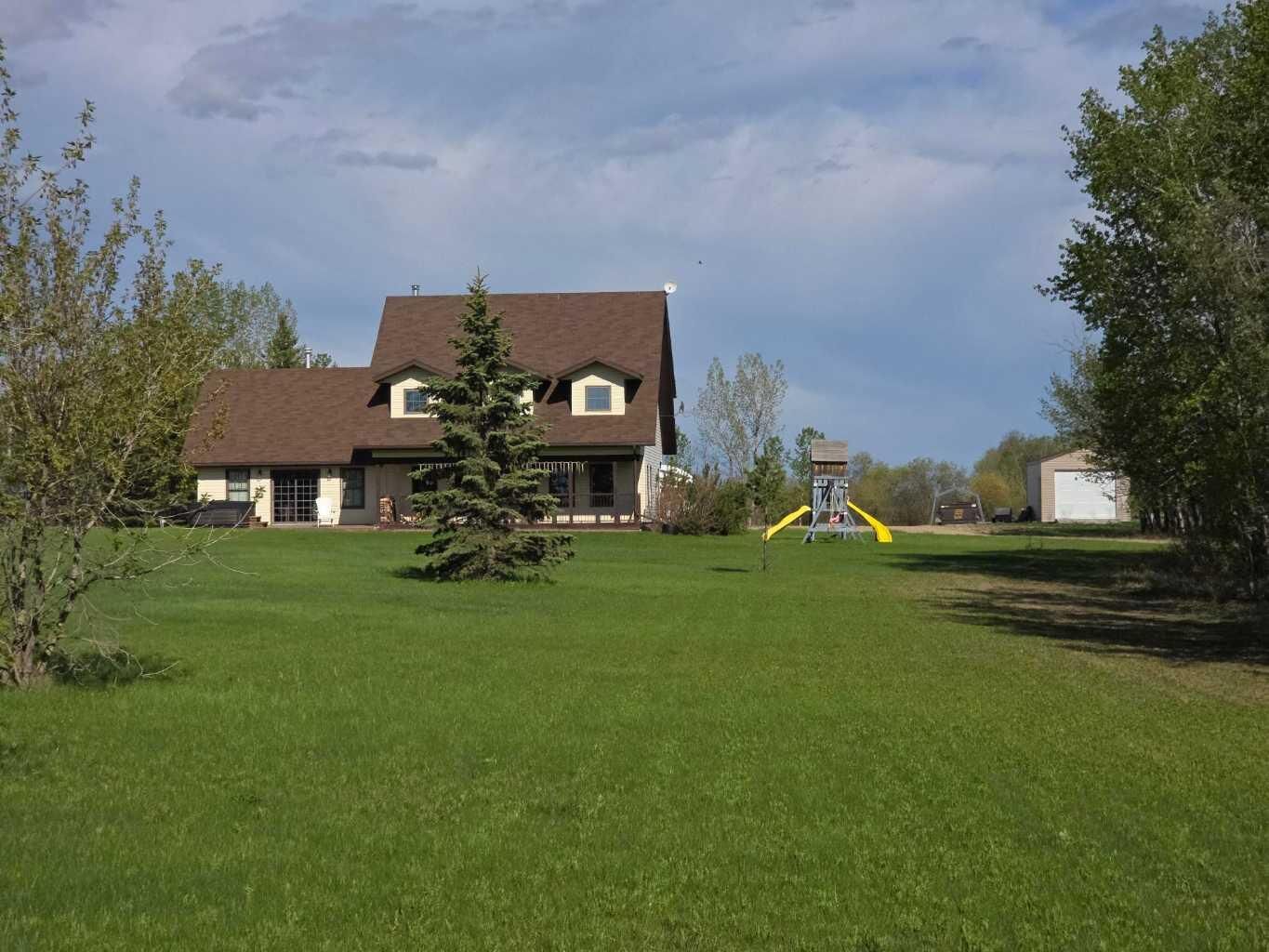 Property Photo:  82125 RR 203  AB T0H 2R0 